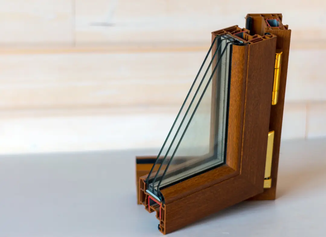 Installation de fenêtre en bois sur mesure Venansault